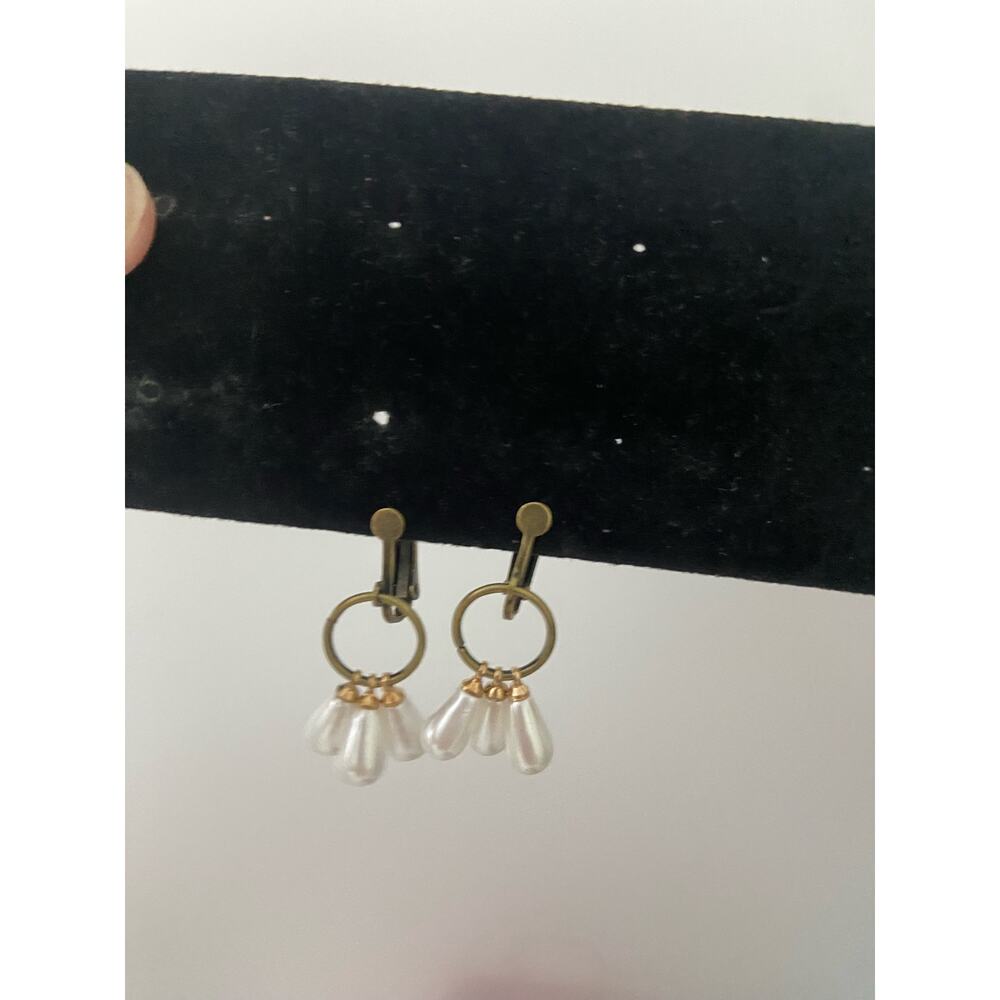 Faux pearl clip on earrings
